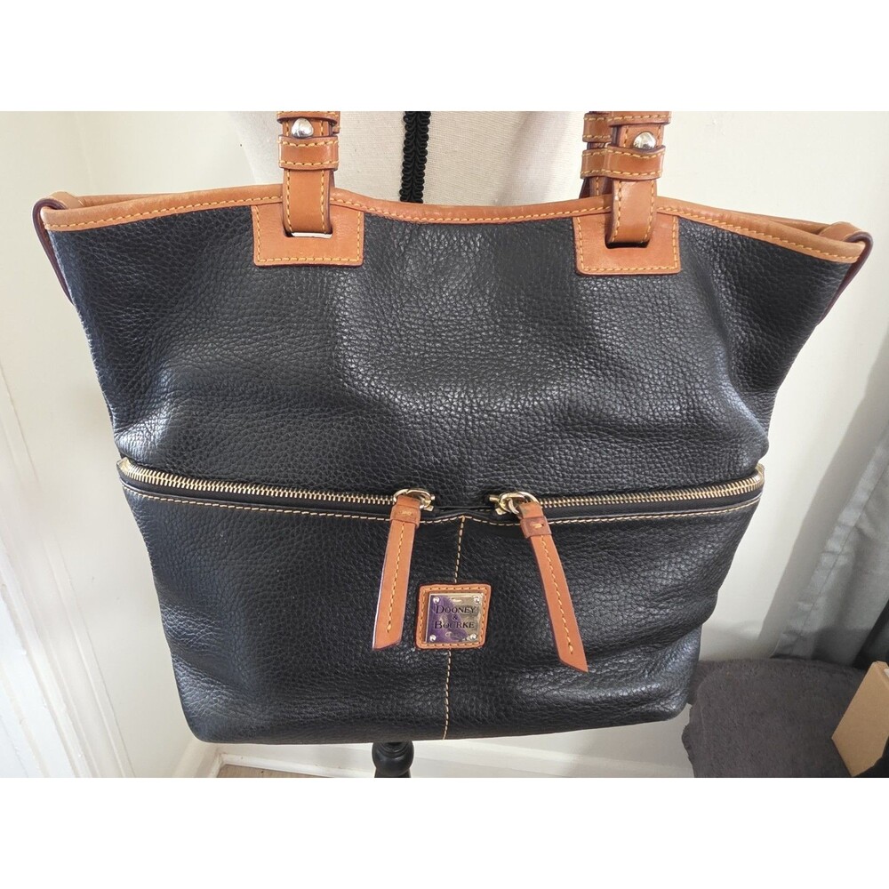 Pretty Dooney & Bourke Black Pebble Leather Convert Shopper Tote Shoulderbag EuC